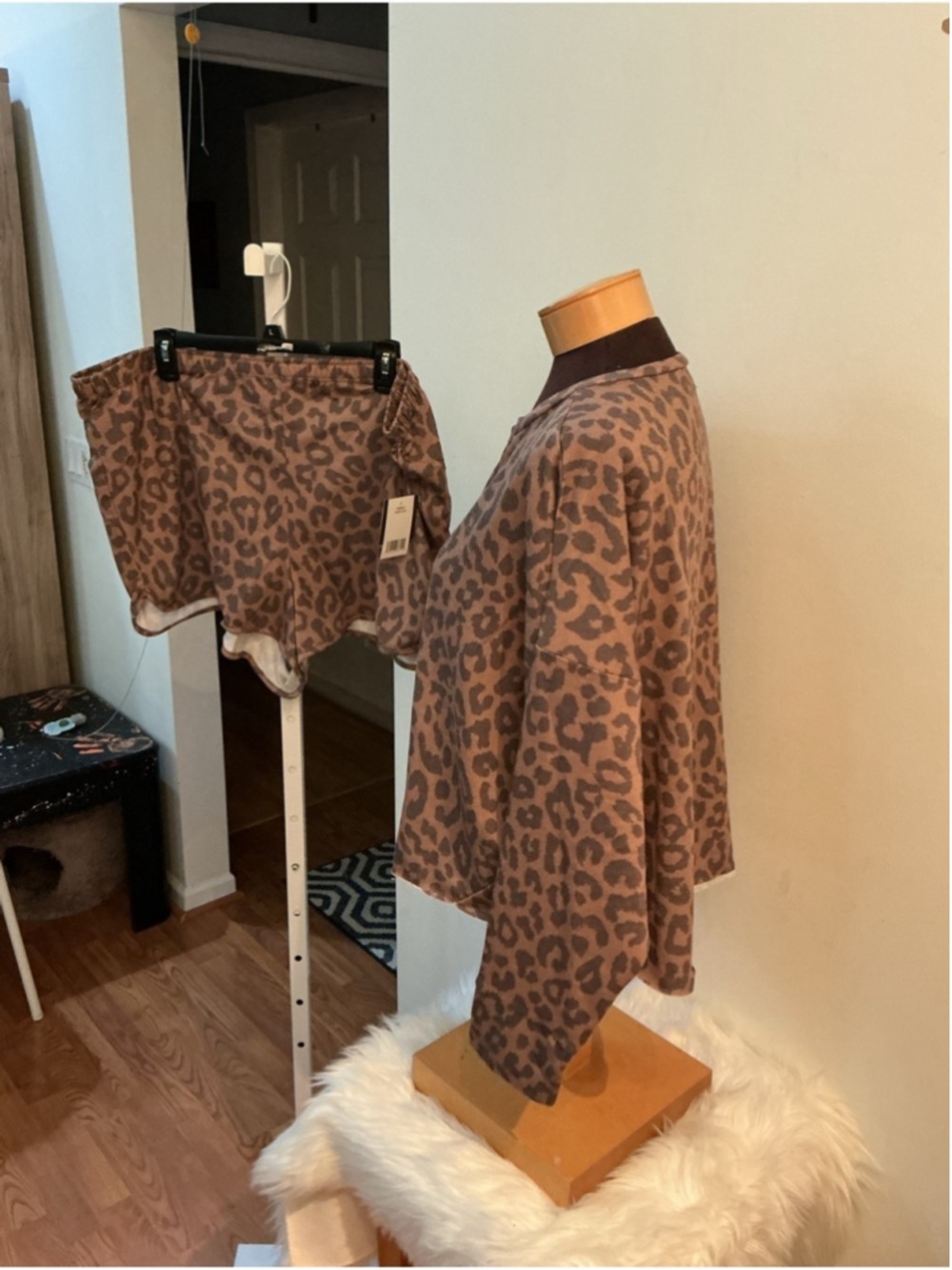 Grayson Thread Leopard Print Lounge Pajama Set 1X Brown Cozy Sleepwear Plus Size - Picture 10 of 14